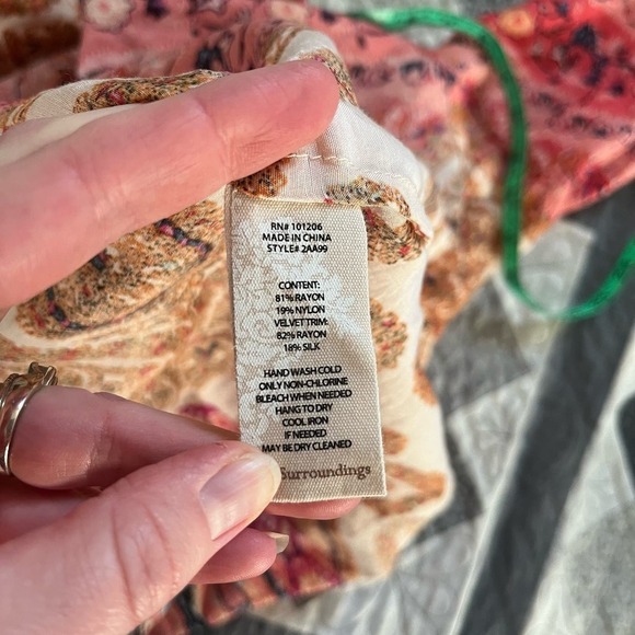 Soft Surroundings‎ Brynn Pink Floral Paisley Button Front Tunic Top Shirt small - Picture 7 of 9